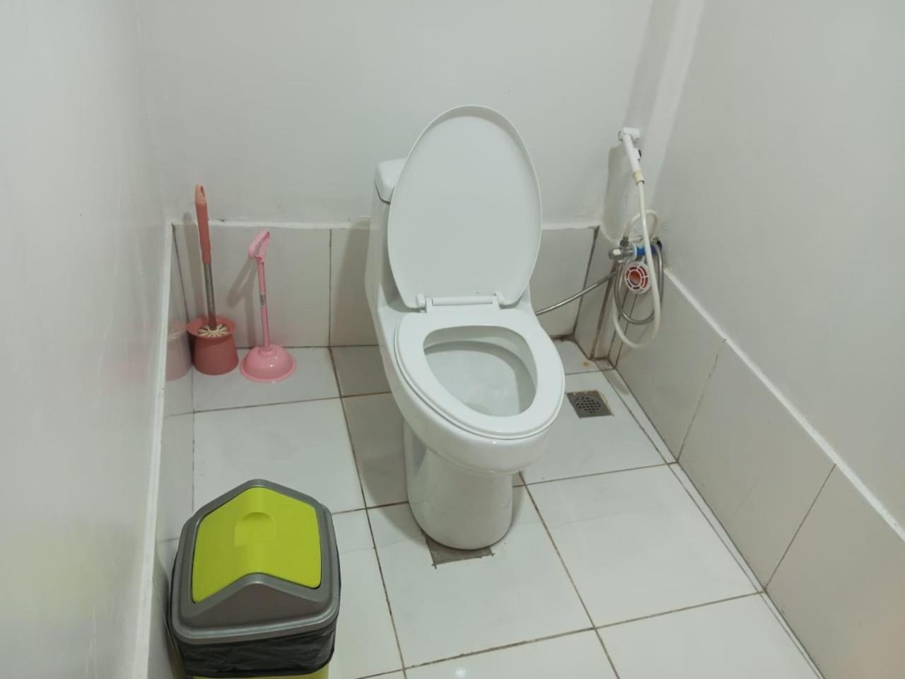 Paradise Budget Palawan Hostel Ел Нидо Екстериор снимка