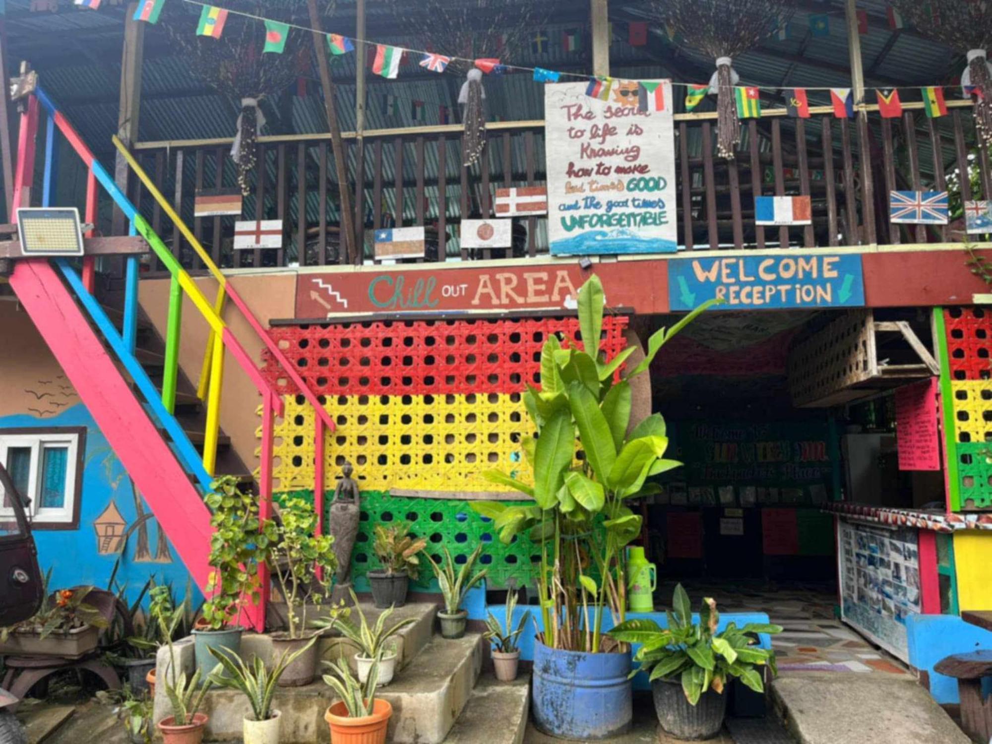 Paradise Budget Palawan Hostel Ел Нидо Екстериор снимка