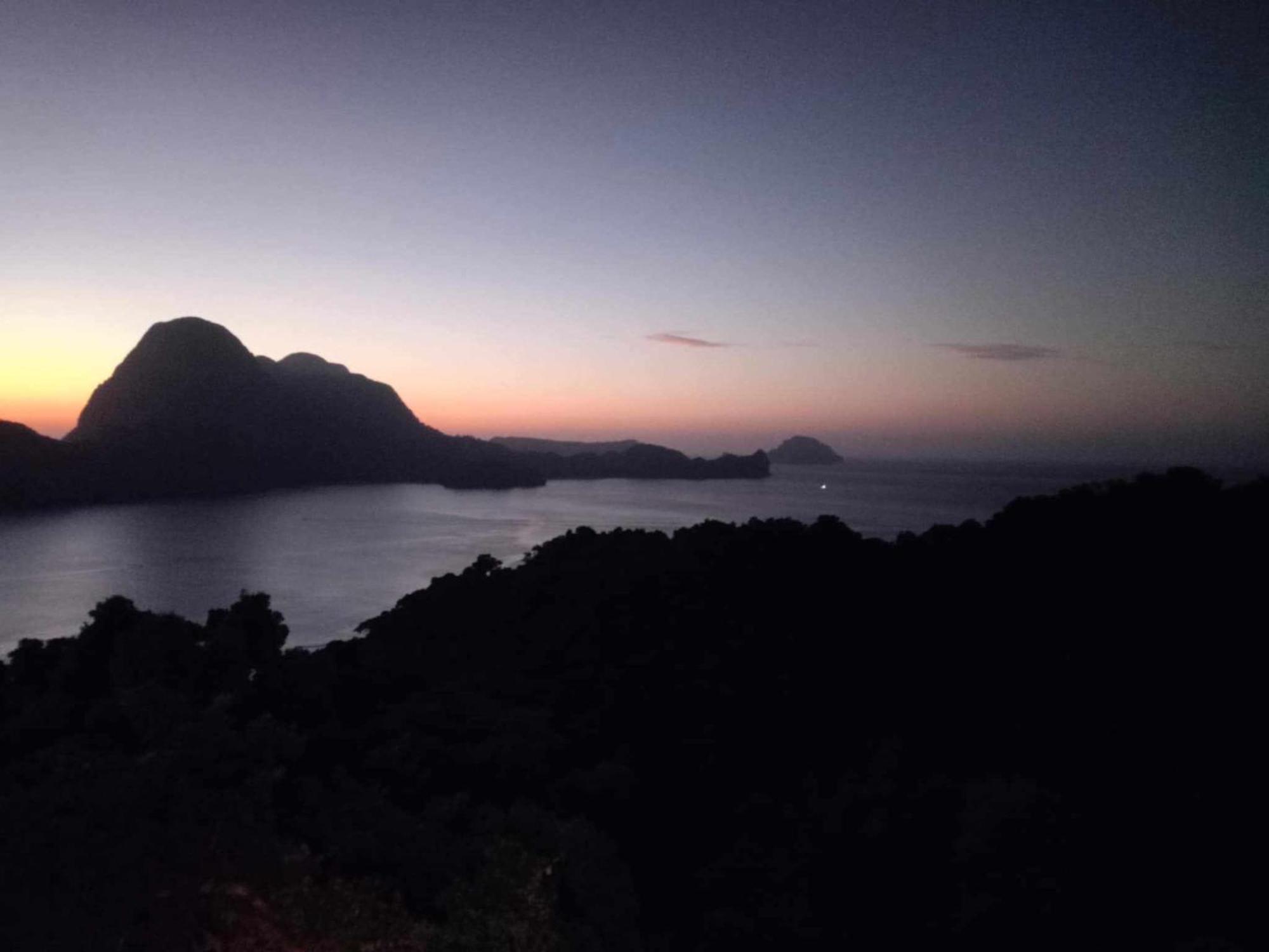Paradise Budget Palawan Hostel Ел Нидо Екстериор снимка